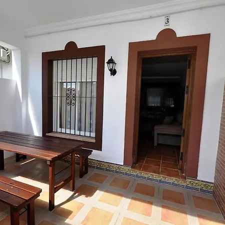 Villa Chalet Familiar Con Piscina Y Jacuzzi Compartidos En Conil, Cerca De La Playa - Es-180-84