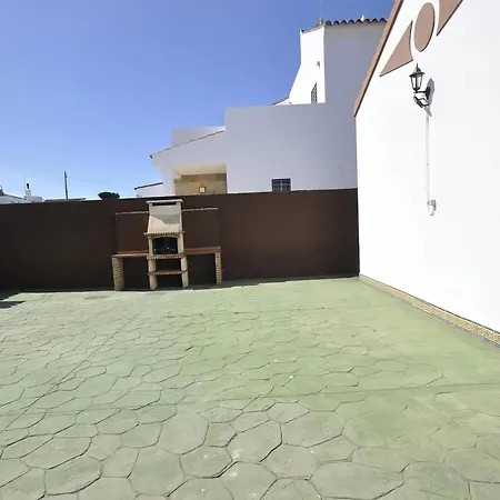 Villa Chalet Familiar Con Piscina Y Jacuzzi Compartidos En Conil, Cerca De La Playa - Es-180-84 *