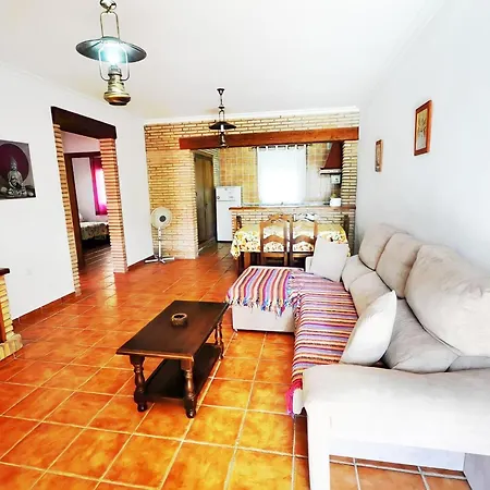 Chalet Familiar Con Piscina Y Jacuzzi Compartidos En Conil, Cerca De La Playa - Es-180-84 Villa