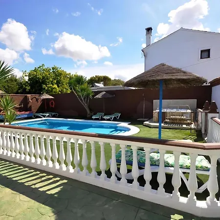 Chalet Familiar Con Piscina Y Jacuzzi Compartidos En Conil, Cerca De La Playa - Es-180-84 *