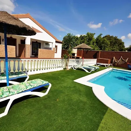 Chalet Familiar Con Piscina Y Jacuzzi Compartidos En Conil, Cerca De La Playa - Es-180-84 Villa Conil De La Frontera