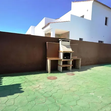Villa Chalet Familiar Con Piscina Y Jacuzzi Compartidos En Conil, Cerca De La Playa - Es-180-84